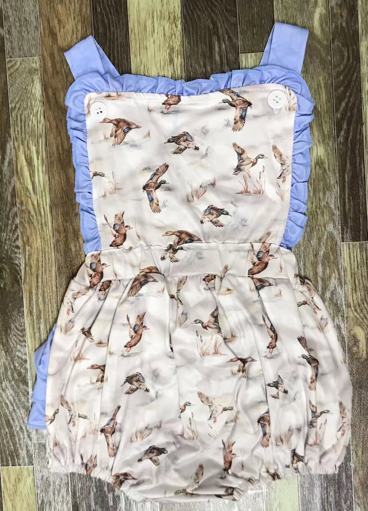 Duck Ruffle Butt outfit